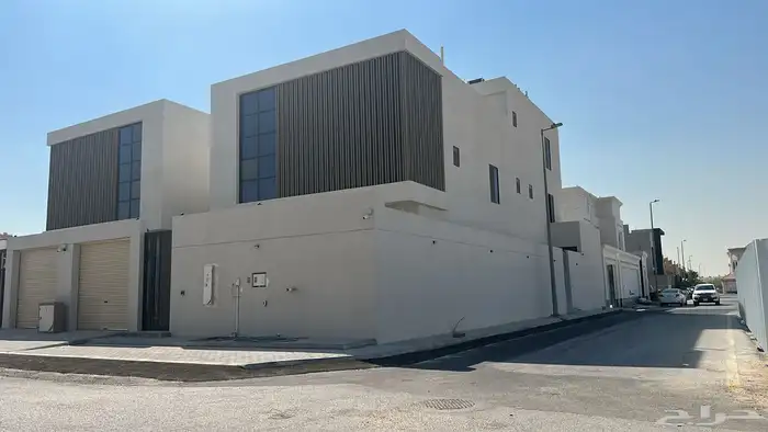 دبلكس زاوية في الفيصليه مساحة 356 بمليونين و200 0