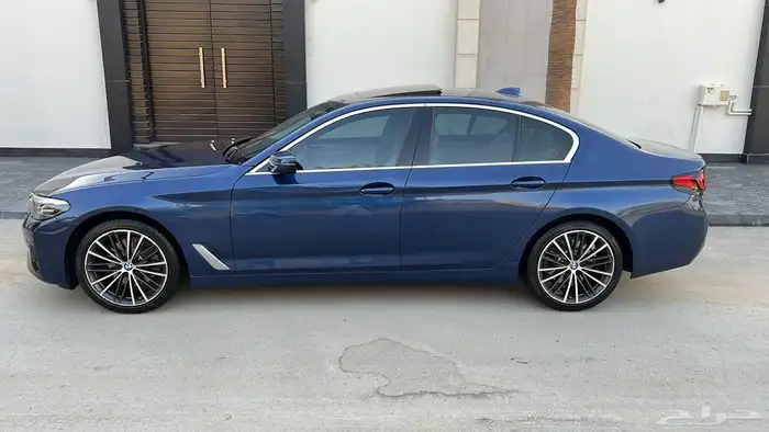 بي ام دبليو 520i سعودي ناغي تحت الضمان موديل 2022 0