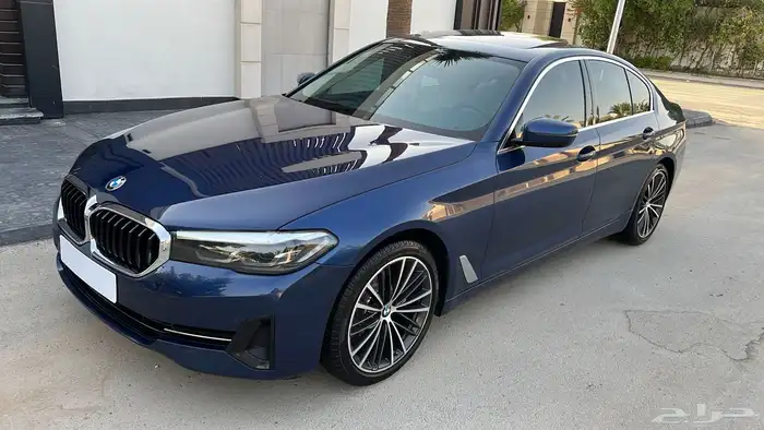 بي ام دبليو 520i سعودي ناغي تحت الضمان موديل 2022 4