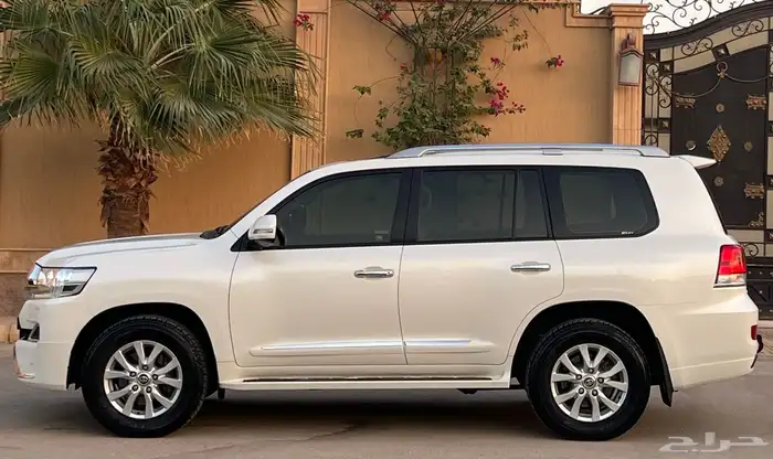 تويوتا لند كروز سعودي 5