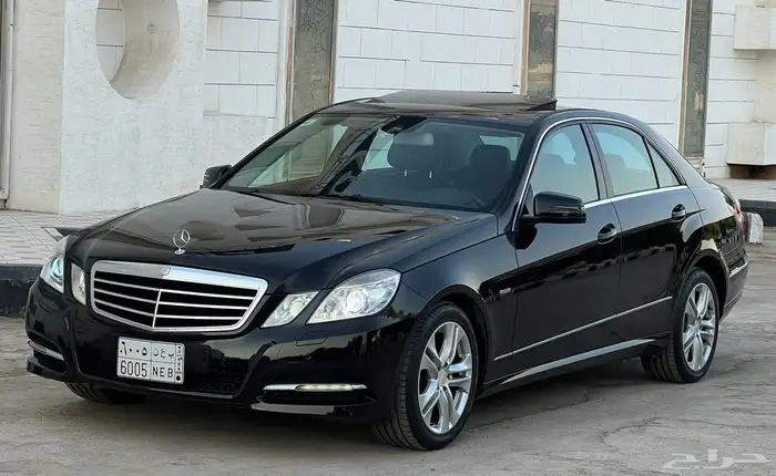مرسيدس E200 2011 (بحالة ممتازة) 1