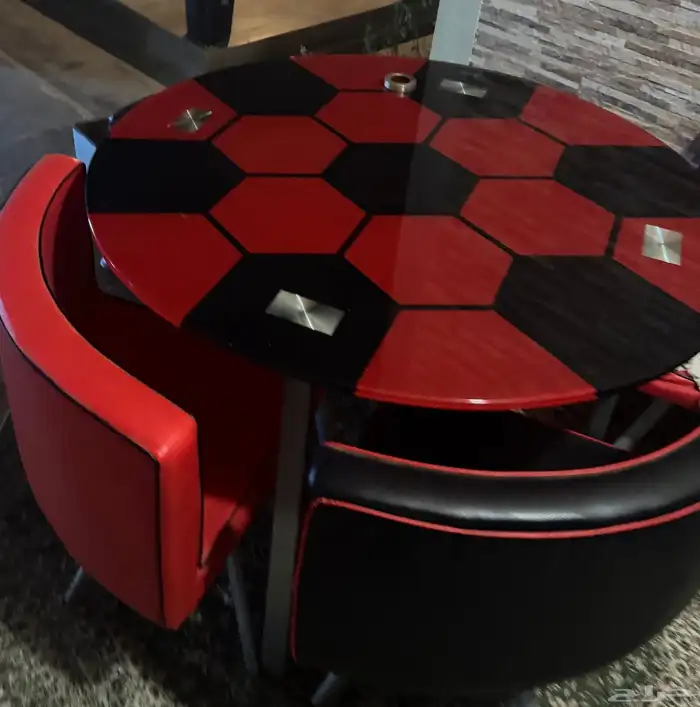 طاولة قزاز مع كراسي 2