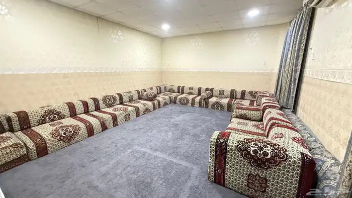 كنب للبيع مستخدم سبب البيع نقل إلى منطقه اخرى(12قطعه) 6