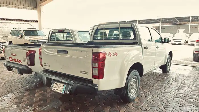 للبيع ايسوزو ديماكس 2019 2016 3