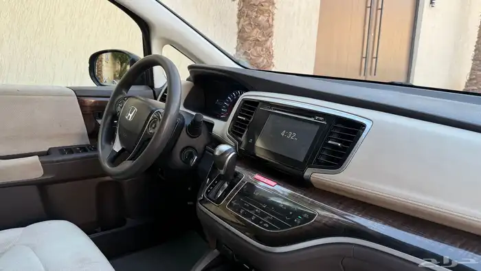 للبيع فان هوندا اوديسي 4 سلندر 1