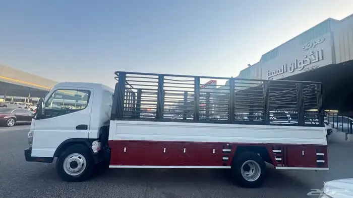 ميتسوبيشي 2023 دينا كانتر صندوق 5 متر 3