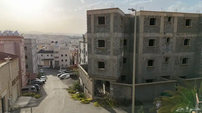 عمارة عظم للبيع في حي المروج ابها - فيلا وأربع شقق 3 واجهات 2