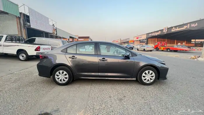 كورولا 2024 استندر 2.0 بنزين 4