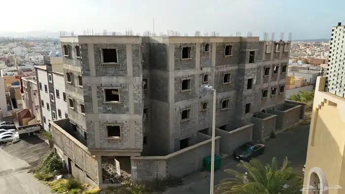 عمارة عظم للبيع في حي المروج ابها - فيلا وأربع شقق 3 واجهات 3