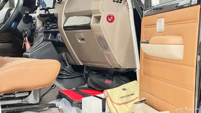 تويوتا ربع غمارتين V6.2025فل كامل رفرف سعودى بنزين 9