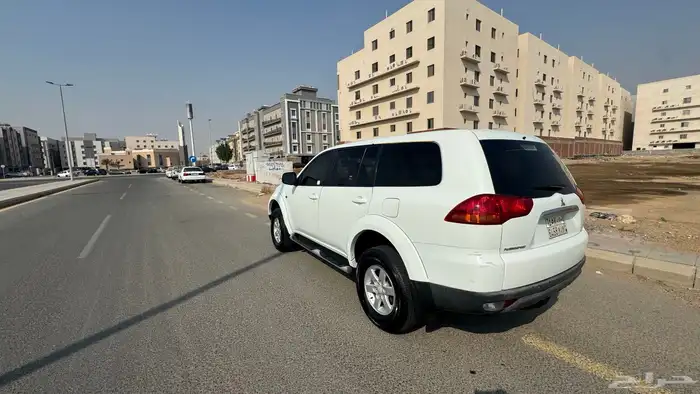 باجيرو سبورت جيب 2012 للبيع 1