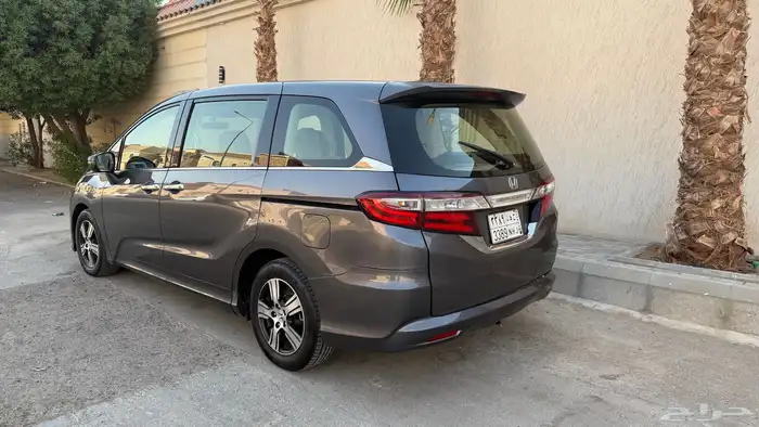 للبيع فان هوندا اوديسي 4 سلندر 4
