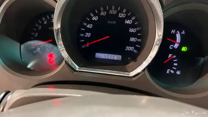 فورتشنر موديل 2010 قير اوتوماتيك 8