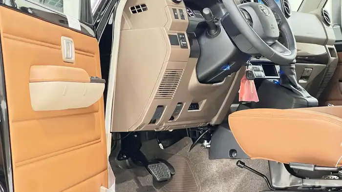 تويوتا ربع غمارتين V6.2025فل كامل رفرف سعودى بنزين 6