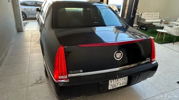 كاديلاك dts 2011 5