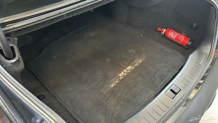 كاديلاك dts 2011 12