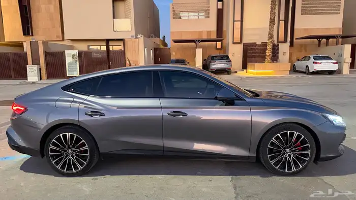 للبيع MG7 موديل 2025   أعلى فئة 2