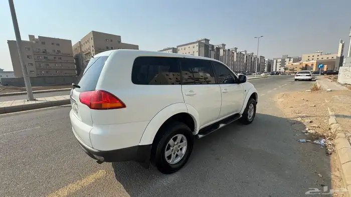 باجيرو سبورت جيب 2012 للبيع 3