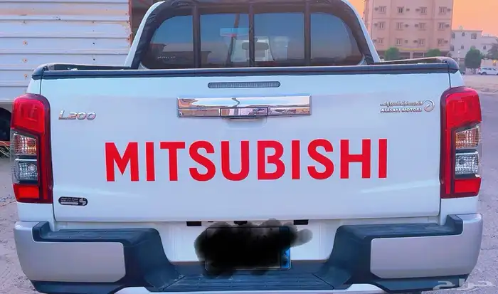 مستوبيشي L200 2023 6