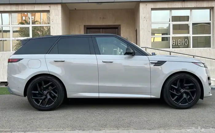 رنج روفر سبورت 2023  S dynamic P400 اقل سعر في السوق 2