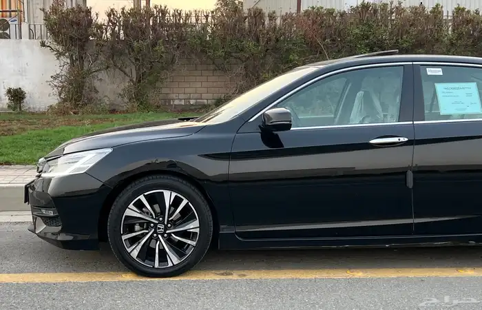 هوندا اكورد 2016 فل كامل V6 نظيفة جدا 6