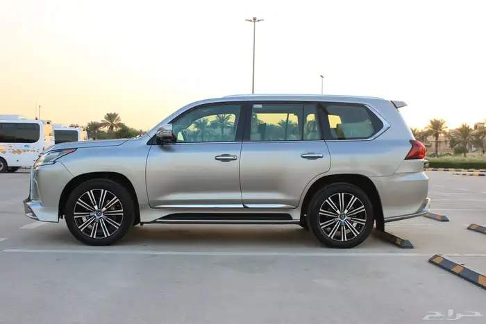 لكزس 2018 مخزن 5