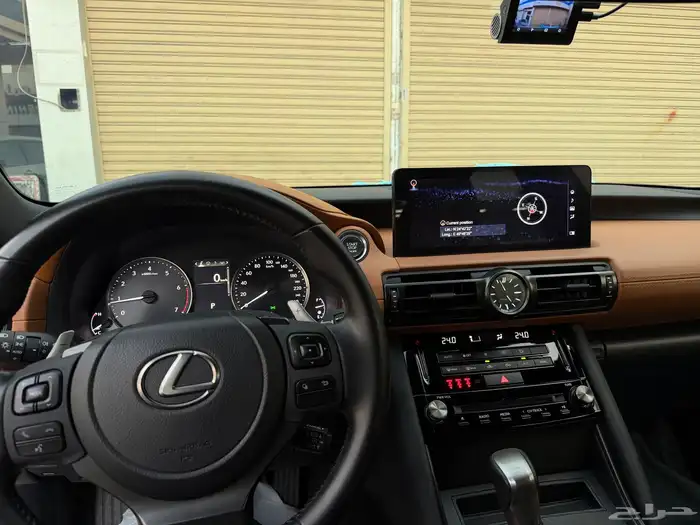 لكزس IS 300 2023 11