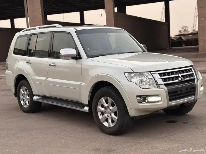 ميتسوبيشي باجيرو GLS 2022 13