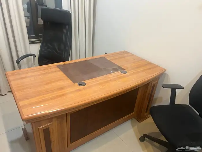 اثاث مكتبي للبيع ب 750 ريال 2