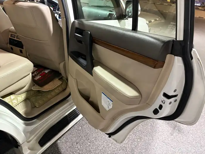 جيب لاندكروزر 2018 ديزل 29