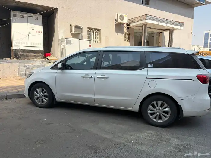 كيا كرنيفال 2018 2