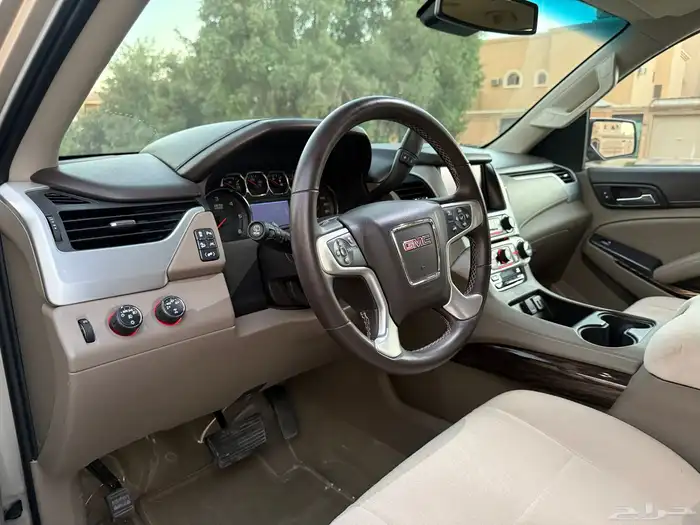 للبيع جي ام سي 2016 دبل مخزن شبه الجديد 8