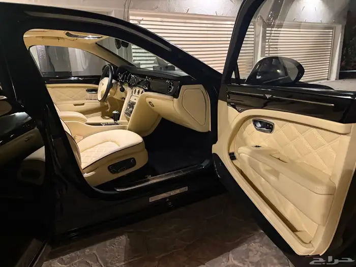 للبيع بنتلي مولسان مخزن ماشي 12 الف كيلو 7