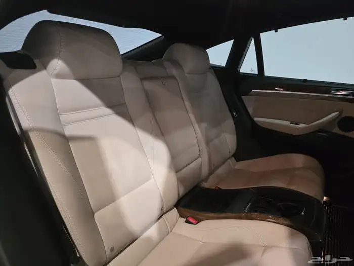 بي ام دبليو X6 موديل 2011 بحالة ممتازة 23