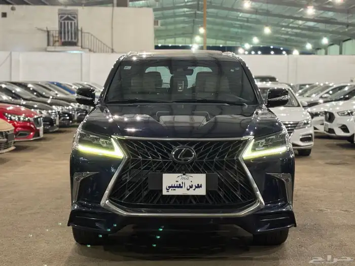 للبيع لكزس LX570 موديل 2018 فل كامل اف اسبورت 0