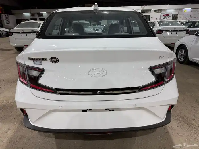 هيونداي اي تن 2025 ستاندر (بالنقد والتقسيط)عازل حراري مجاني 4