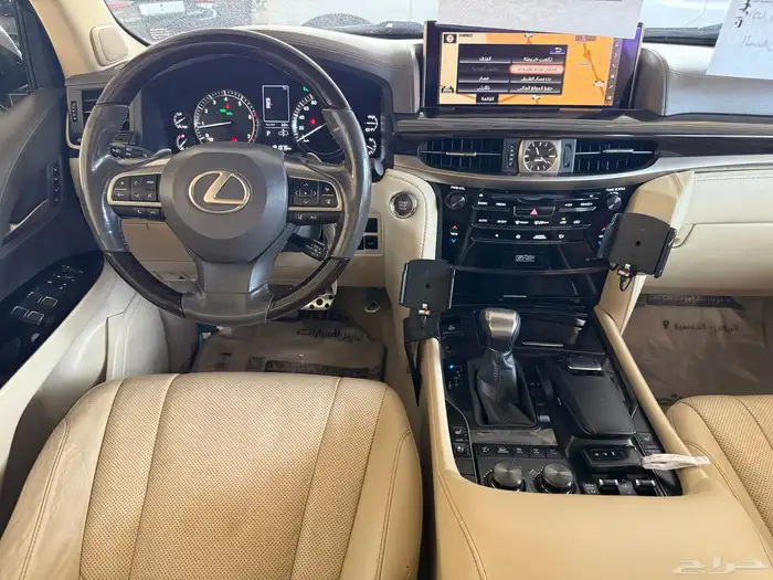 لكزس LX570 موديل 2018 29