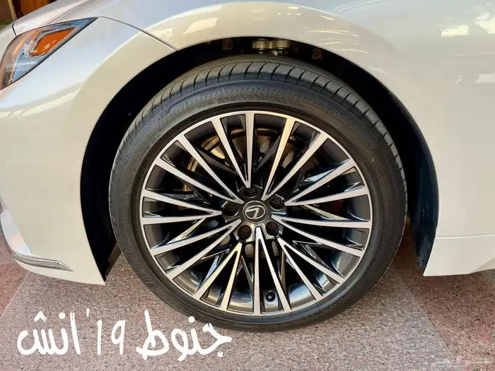 للبيع لكزس LS350 سعودي مالك اول 2024   AA 21