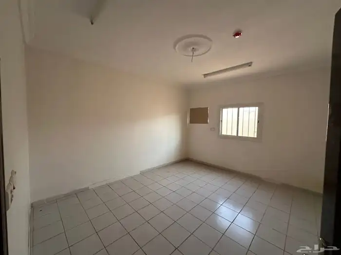 شقة مكونة من 3 غرف سكن عمال للإيجار-شوران مقابل البنك الاهلي 6