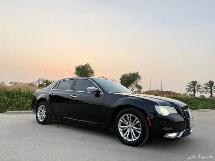 كرايسلر C300-2017 نظيف 3