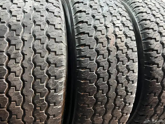 جنوط   رفرف مع كفرات دنلوب مقاس 275 70 16 تاريخ 21 49