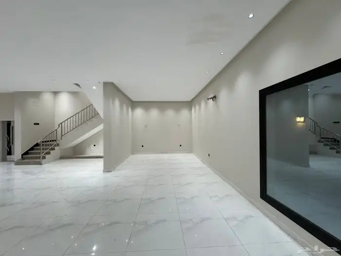 للبيع فيلا دورين وملحق في حي النواريه مصعد راكب وتشطيبvip 7