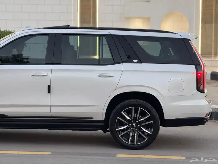 اسكاليد 2021 قصير بلاك اديشن 5