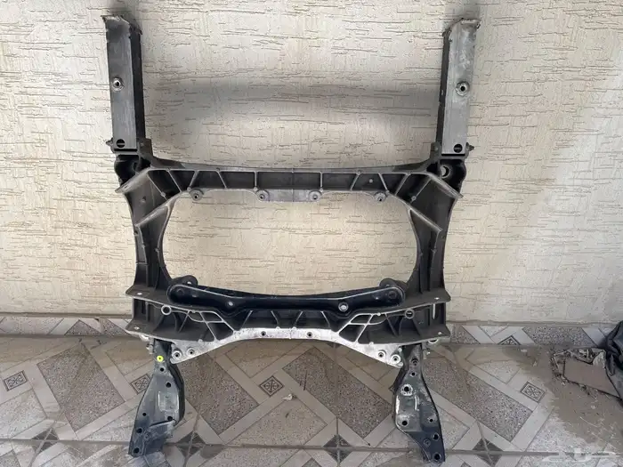 كمر لكزس بحاله ممتازه 460 يركب من موديل 2007فما فوق 6