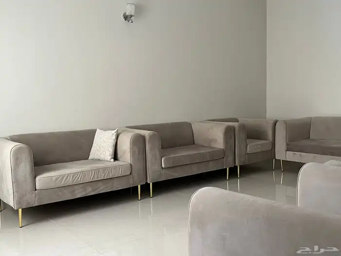 كنب جديد نضيف مفصل تفصيل قماش شاموه مع 6 مخدات 13 نفر 3