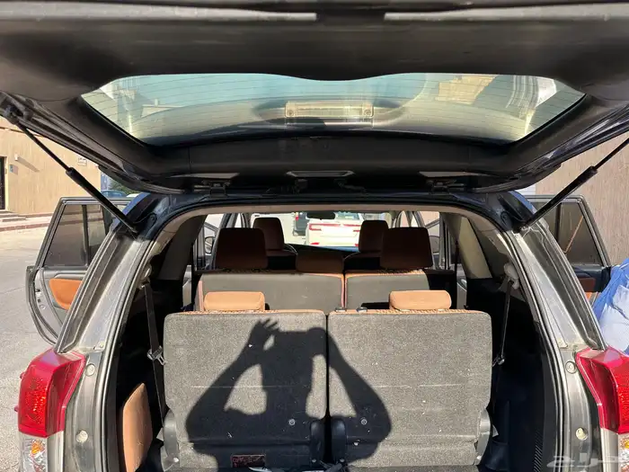 انوفا 2017 اول مالك 1