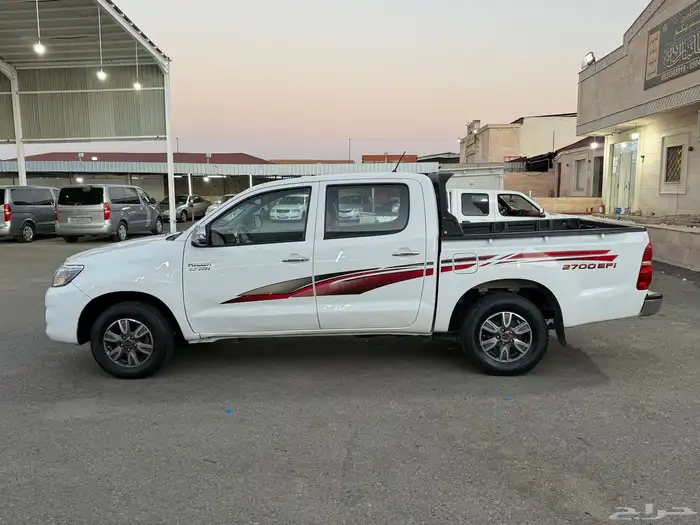 للبيع تويوتا هايلوكس 2012 فل كامل اتوماتيك 4