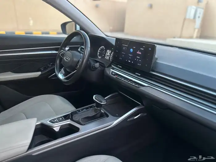 للبيع جيلي امجراند 2023  بدي وكاله 23