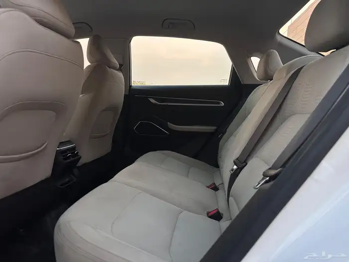 للبيع جيلي امجراند 2023  بدي وكاله 18