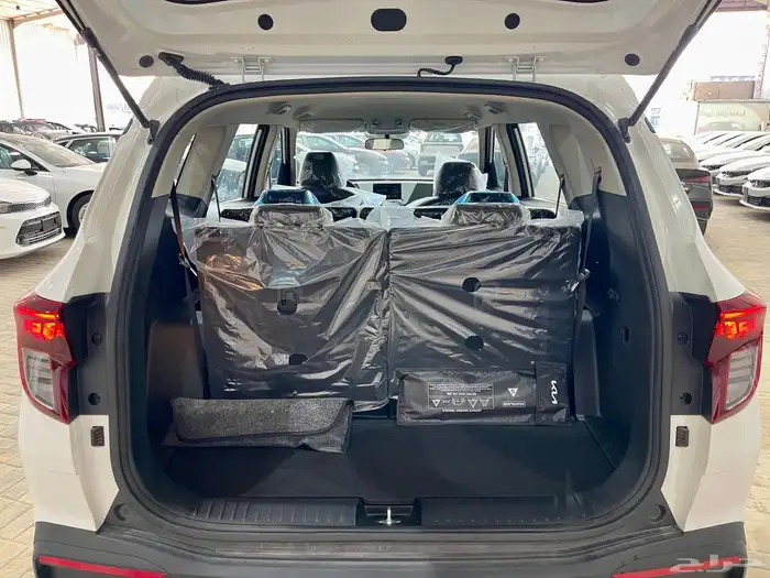 كيا كارينز 2025 نص فل 5